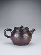 Load image into Gallery viewer, Wood Fired Elegant Nixing Teapot by Li Wenxin 李文新柴烧扁壶 90ml