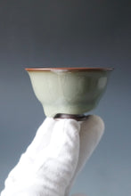 Load image into Gallery viewer, 65ml Shan Kilns Dripping Fenqing Ruyao Teacup 善窑汝窑粉青流釉杯