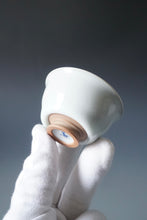 Load image into Gallery viewer, 65ml Shan Kilns Dripping Moon White Ruyao Teacup 善窑汝窑月白流釉杯