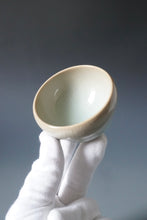 Load image into Gallery viewer, 95ml Ltd. Ed. Shan Kilns Ruyao FangHua Teacup 善窑汝窑芳华杯
