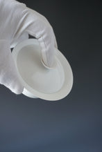 Load image into Gallery viewer, Light Cloud Tianbai White Jingdezhen Porcelain Gaiwan 甜白两才轻云盖碗 110ml