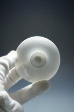Load image into Gallery viewer, Light Cloud Tianbai White Jingdezhen Porcelain Gaiwan 甜白两才轻云盖碗 110ml