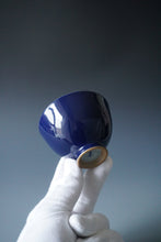 Load image into Gallery viewer, 120ml Jilan Blue Ruyao Chicken Heart Teacup 善窑汝窑霁蓝鸡心杯