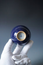 Load image into Gallery viewer, 120ml Jilan Blue Ruyao Chicken Heart Teacup 善窑汝窑霁蓝鸡心杯