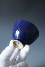 Load image into Gallery viewer, 120ml Jilan Blue Ruyao Chicken Heart Teacup 善窑汝窑霁蓝鸡心杯