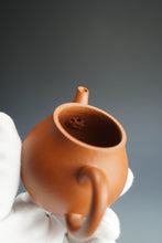 Load image into Gallery viewer, Zhuni Gaopan Yixing Teapot 朱泥高潘 155ml
