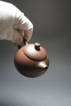 Load image into Gallery viewer, Dicaoqing Xishi Yixing Teapot 底槽清西施 170ml