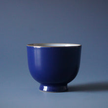 Load image into Gallery viewer, 80ml Jilan Blue Ruyao Teacup by Shan Kilns 善窑汝窑霁蓝直身盏