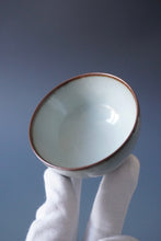 Load image into Gallery viewer, 85ml Moon White Ruyao Teacup by KengKou Studio 坑口烧汝月白品茗杯