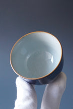 Load image into Gallery viewer, 80ml Jilan Blue Ruyao Teacup by Shan Kilns 善窑汝窑霁蓝直身盏