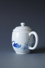 Load image into Gallery viewer, Qinghua Swans Jingdezhen Fine Porcelain Teapot by Master KuangShi 青花匡石手绘天鹅高仕壶 95ml