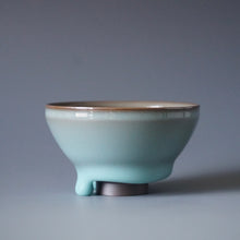 Load image into Gallery viewer, 100ml Dripping Jade Blue Ruyao Teacup by KengKou Studio 坑口烧汝窑青绿悟道杯
