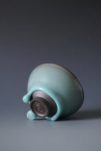 Load image into Gallery viewer, 100ml Dripping Jade Blue Ruyao Teacup by KengKou Studio 坑口烧汝窑青绿悟道杯