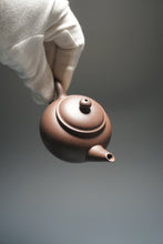 Load image into Gallery viewer, Small Dicaoqing Shuiping Yixing Teapot 底槽青小水平壶 90ml