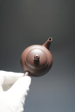 Load image into Gallery viewer, Small Dicaoqing Shuiping Yixing Teapot 底槽青小水平壶 90ml