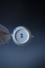 Load image into Gallery viewer, Qinghua Swans Jingdezhen Fine Porcelain Teapot by Master KuangShi 青花匡石手绘天鹅高仕壶 95ml