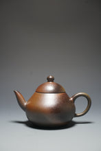 Load image into Gallery viewer, Wood Fired Dicaoqing Pear Yixing Teapot No.2 柴烧底槽清梨形 160ml (Copy)
