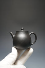 Load image into Gallery viewer, Heini (Wuhui Zhuni) Pinggai Lianzi Yixing Teapot 捂灰朱泥平盖莲子带刻底 115ml