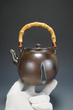 Load image into Gallery viewer, Wood Fired Huanglong Shan Zini Yixing Clay Round Kettle No.1 柴烧夹砂黄龙山紫泥烧水壶 820ml