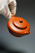 Load image into Gallery viewer, Fully Handmade Zhoupan Teapot by Huang Qiuhui 全手工黄秋慧极品朱泥周盘 110ml