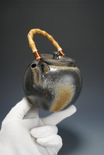 Load image into Gallery viewer, Wood Fired Huanglong Shan Zini Yixing Clay Round Kettle No.2 柴烧夹砂黄龙山紫泥烧水壶 820ml