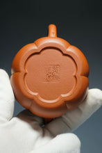 Load image into Gallery viewer, Fully Handmade Hongpilong Jingwen Yanxin Yixing Teapot by Jiang Jianrong 全手工姜建荣红皮龙筋纹言心 210ml