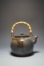 Load image into Gallery viewer, Wood Fired Huanglong Shan Zini Yixing Clay Round Kettle No.2 柴烧夹砂黄龙山紫泥烧水壶 820ml