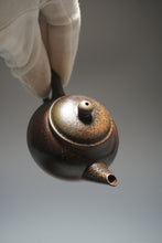 Load image into Gallery viewer, Wood Fired Dicaoqing Shuiping Yixing Teapot No.2 柴烧底槽清水平 80ml