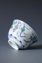 Load image into Gallery viewer, Doucai Grapes Jingdezhen Porcelain Teacup 斗彩成化葡萄杯 105ml