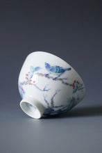 Load image into Gallery viewer, Wood Fired Doucai Bird and Banana Leaf Jingdezhen Porcelain Teacup 柴窑斗彩蕉叶杯 100ml