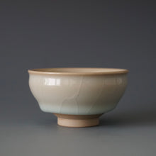 Load image into Gallery viewer, 100ml Ltd. Ed. Ruyao FangHua Beauty’s Shoulder Teacup no.2 芳华汝窑美人肩