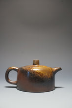 Load image into Gallery viewer, Wood Fired Dicaoqing Jinglan Yixing Teapot No.2 底槽清柴烧井栏 230ml