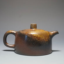 Load image into Gallery viewer, Wood Fired Dicaoqing Jinglan Yixing Teapot No.2 底槽清柴烧井栏 230ml
