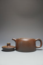 Load image into Gallery viewer, Wood Fired Dicaoqing Jinglan Yixing Teapot No.2 底槽清柴烧井栏 230ml