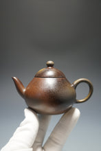 Load image into Gallery viewer, Wood Fired Dicaoqing Pear Yixing Teapot No.3 柴烧底槽清梨形 160ml