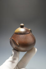 Load image into Gallery viewer, Wood Fired Dicaoqing Pear Yixing Teapot No.3 柴烧底槽清梨形 160ml