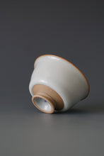 Load image into Gallery viewer, 60ml Shan Kilns Dripping Moon White Ruyao Teacup no.2 善窑汝窑月白流釉杯
