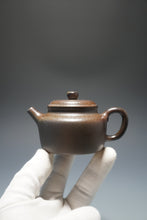 Load image into Gallery viewer, Wood Fired Dicaoqing Dezhong Yixing Teapot 底槽清柴烧德钟 130ml