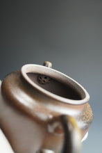 Load image into Gallery viewer, Wood Fired Dicaoqing Dezhong Yixing Teapot 底槽清柴烧德钟 250ml