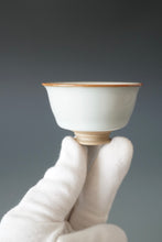 Load image into Gallery viewer, 60ml Shan Kilns Dripping Moon White Ruyao Teacup no.2 善窑汝窑月白流釉杯