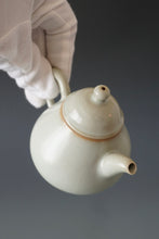 Load image into Gallery viewer, 130ml Pear Moon White Ruyao Teapot by Shan Kilns 善窑月白汝窑梨形