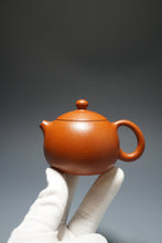 Load image into Gallery viewer, Fully Handmade Zhuni Xishi Yixing Teapot by Fan Yayun 全手工范亚云极品朱泥西施 140ml