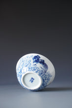 Load image into Gallery viewer, 110ml Qinghua Dreaming Birds Porcelain Teacup by KuangShi 青花匡石花香入梦杯