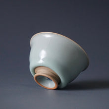 Load image into Gallery viewer, 60ml Shan Kilns Dripping Azure Ruyao Teacup 善窑汝窑天青流釉杯