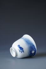 Load image into Gallery viewer, 90ml Qinghua Moonlight Porcelain Teacup by KuangShi 青花匡石月淡风和杯