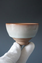 Load image into Gallery viewer, 90ml Ltd. Ed. Shan Kilns Ruyao FangHua Hanlu Teacup no.1 善窑汝窑芳华杯