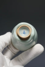 Load image into Gallery viewer, 65ml Shan Kilns Dripping Azure Ruyao Tall Teacup 善窑汝窑天青流釉杯