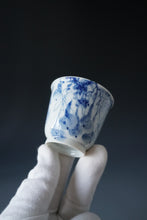Load image into Gallery viewer, 85ml Qinghua Gourd Porcelain Teacup by KuangShi 青花匡石葫芦多福杯