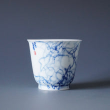 Load image into Gallery viewer, 85ml Qinghua Birds on the Tree Porcelain Teacup by KuangShi 青花匡石手绘花鸟麻雀杯