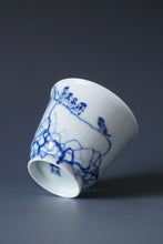 Load image into Gallery viewer, 85ml Qinghua Birds on the Tree Porcelain Teacup by KuangShi 青花匡石手绘花鸟麻雀杯